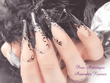 Réalisation par notre meillleure nail artist d'Amandes Russes à FEYZIN