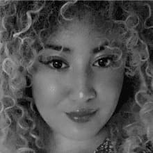 Selina Esthéticienne nouvelle diplomée, formée à la digi esthétique SOTHYS et yumicienne hydraface